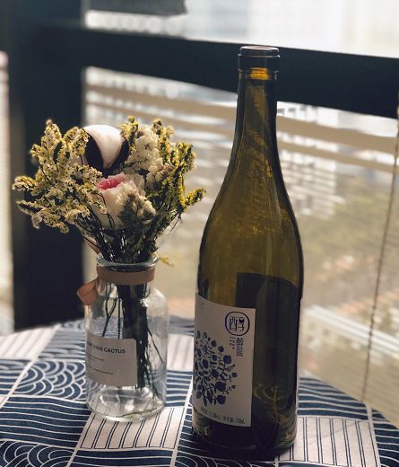 品味新年 1500顆A級(jí)藍(lán)莓釀一瓶，青島藍(lán)莓酒成過(guò)年碰杯新寵