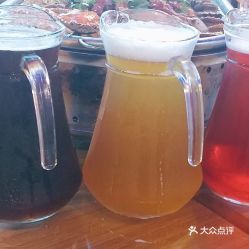 厚道海鮮城「愛悅之橙」藍(lán)莓啤酒測(cè)評(píng) 青島美食中的一抹果味驚喜